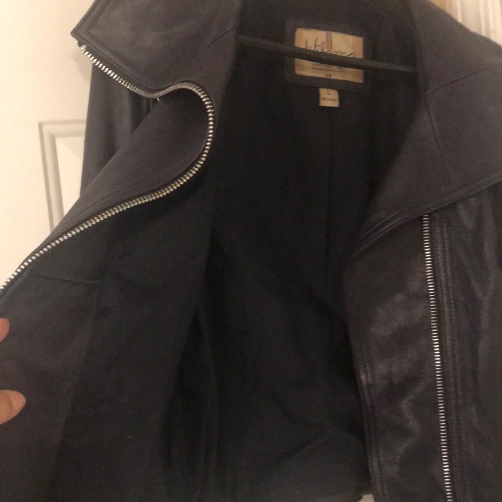 Leather jacket - Picture 3 of 4